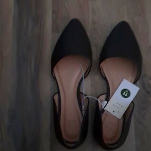 Size 11w Black Flats